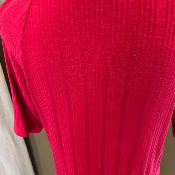 Jennifer Lopez Short Sleeve Raspberry, Shoulder show, Size Large - Picture 6 of 9